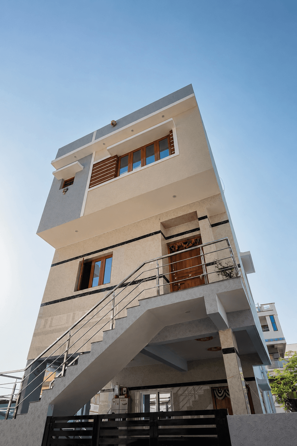 Contemporary Style Home
